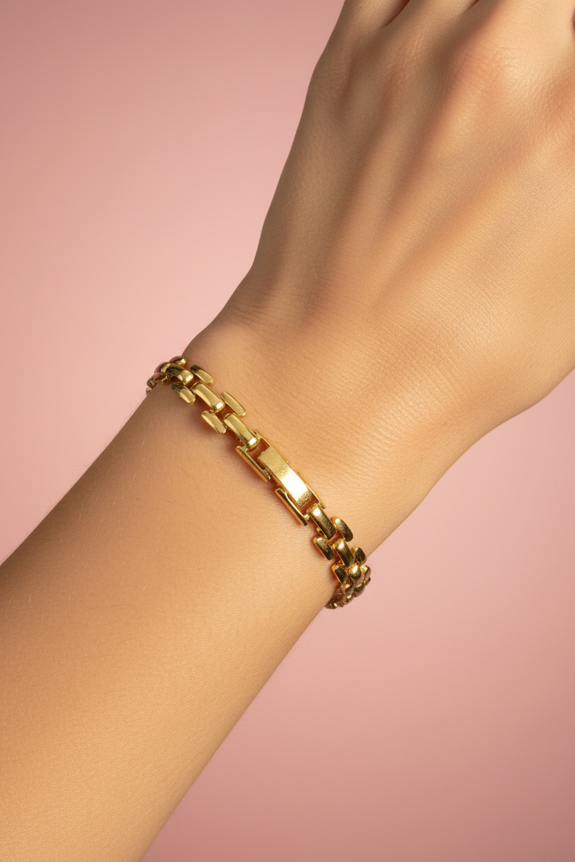 Classic 18K Gold Plated Box Chain Bracelet on model